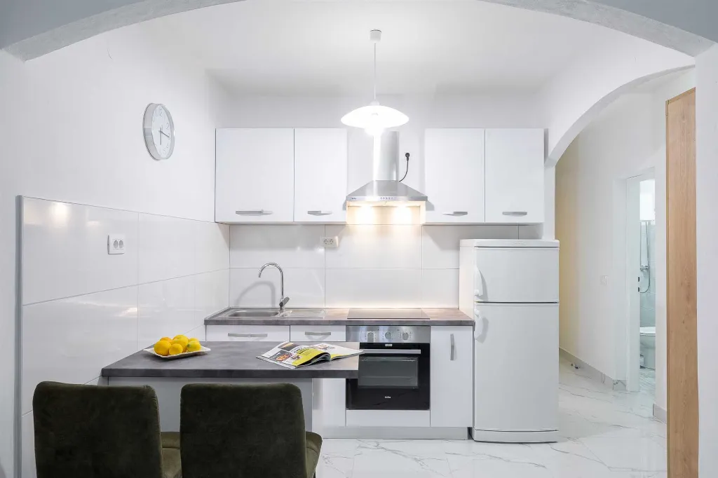 One-Bedroom Apartment with Sea View in Blato