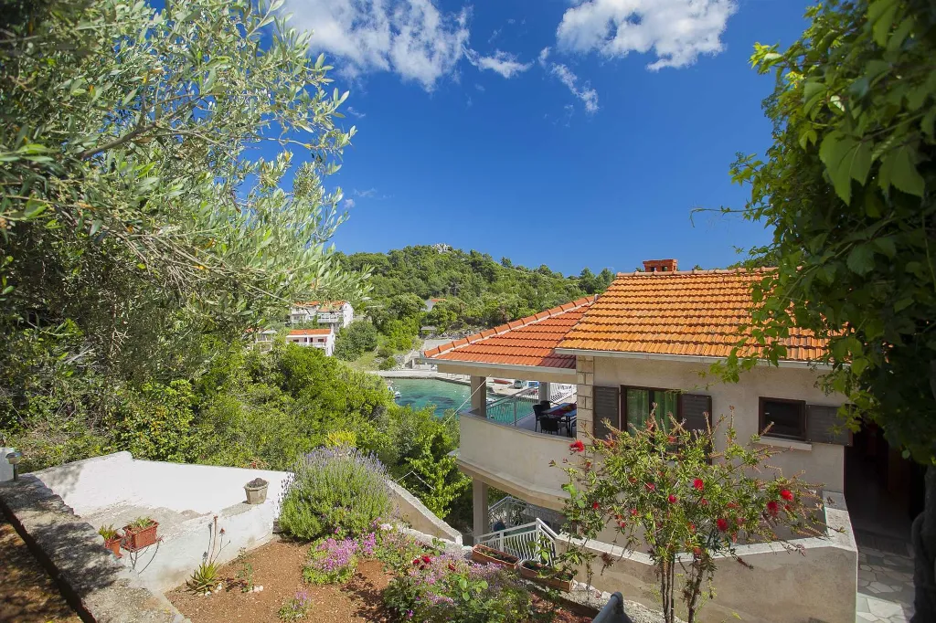Studio Apartment with Sea View for 2 in Blato