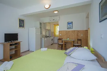 Studio Apartment with Sea View for 2 in Blato