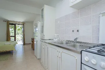 Studio Apartment with Sea View for 2 in Blato