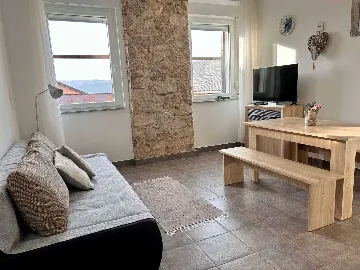 Karlobag Apartment with Small Balcony for 4