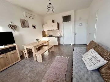 Karlobag Apartment with Small Balcony for 4