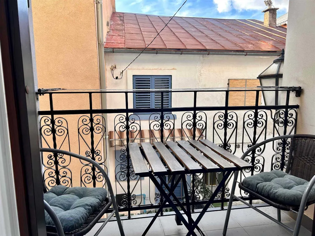 Karlobag Apartment with Small Balcony for 4