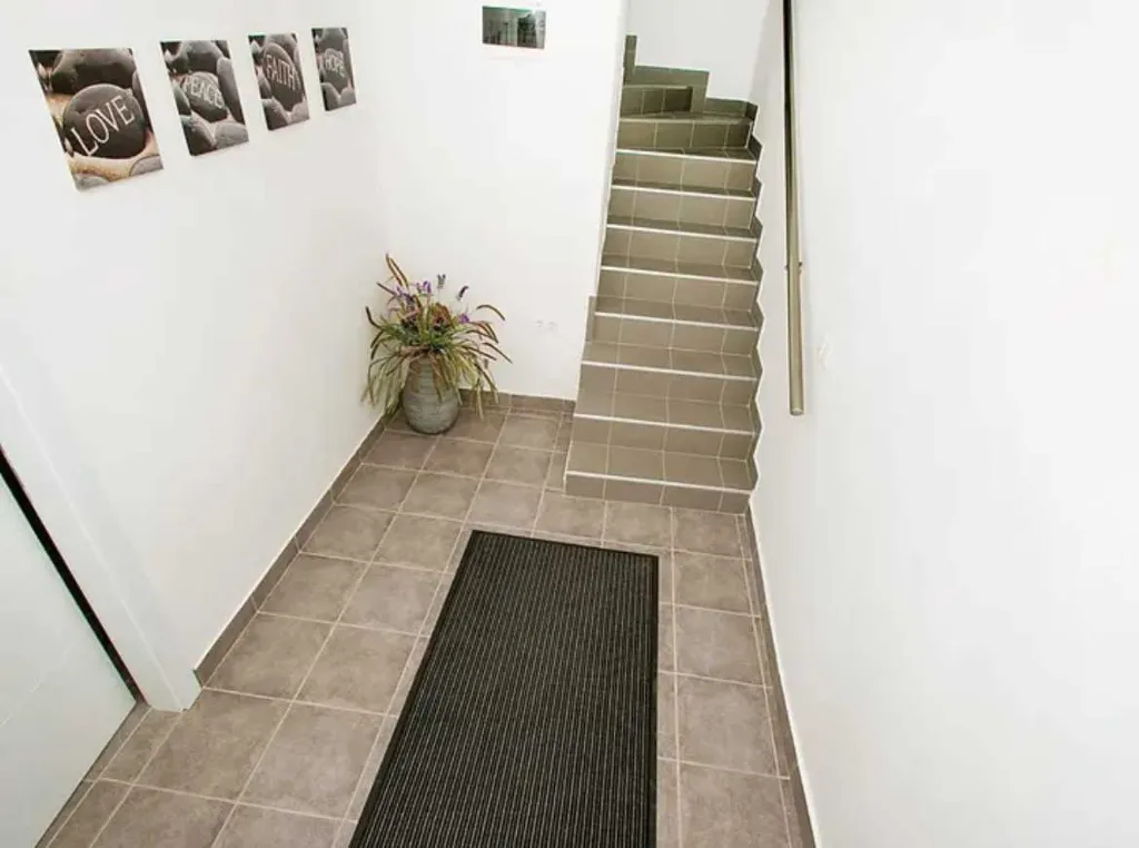 Karlobag Apartment with Balcony for 4 Guests