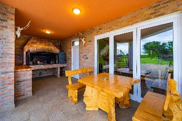 Čeminac Villa for Up to 12 Guests with Pool & Jacuzzi