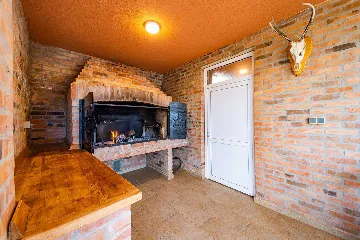 Čeminac Villa for Up to 12 Guests with Pool & Jacuzzi