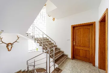 Čeminac Villa for Up to 12 Guests with Pool & Jacuzzi