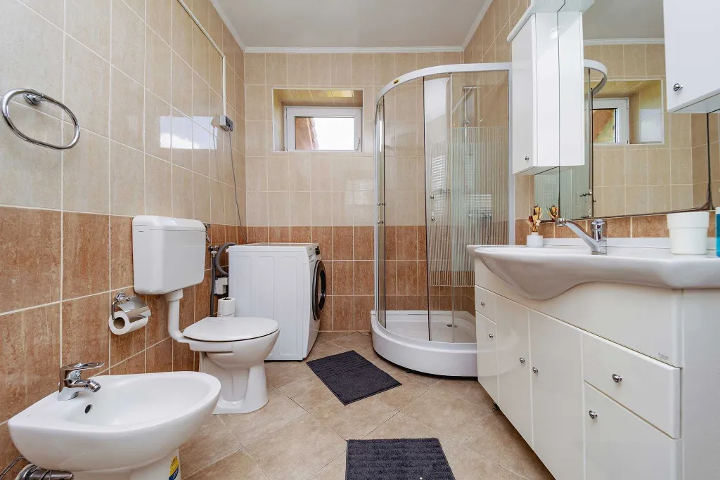 Čeminac Villa for Up to 12 Guests with Pool & Jacuzzi