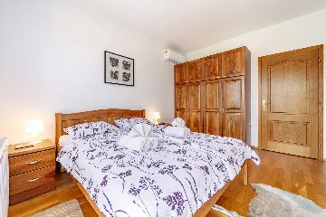 Čeminac Villa for Up to 12 Guests with Pool & Jacuzzi