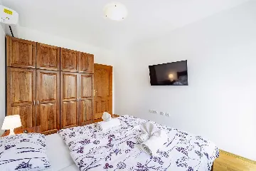 Čeminac Villa for Up to 12 Guests with Pool & Jacuzzi