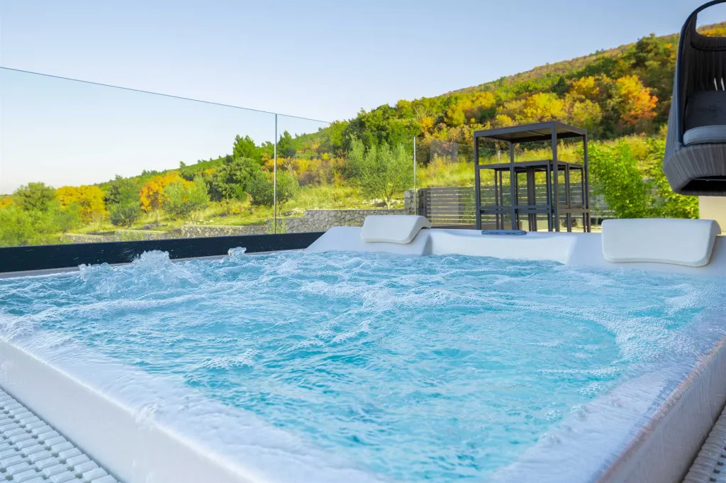 Sea View Villa with Pool in Koromačno