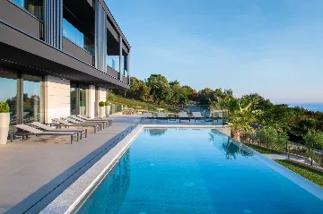 Sea View Villa with Pool in Koromačno