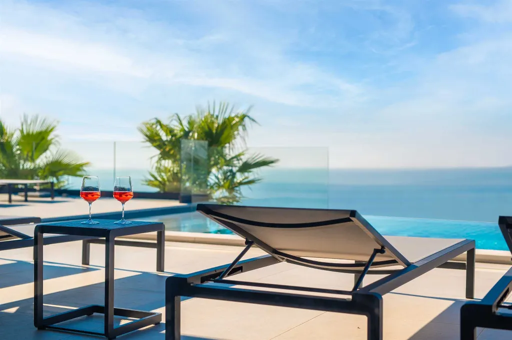 Sea View Villa with Pool in Koromačno