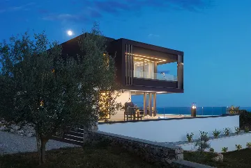 Sea View Villa with Pool in Koromačno