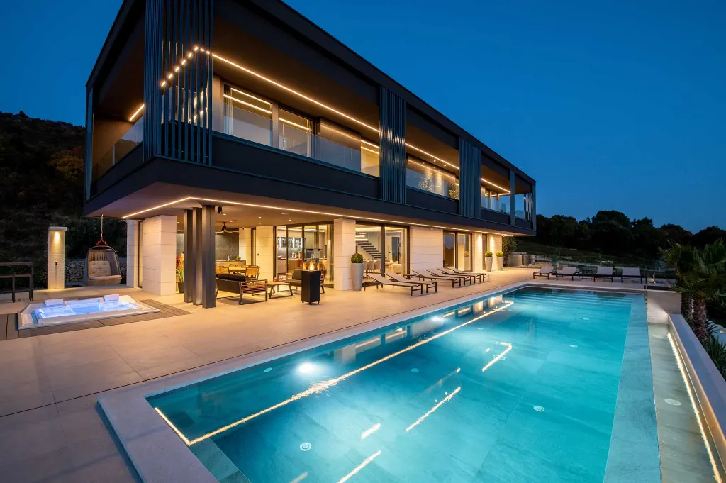 Sea View Villa with Pool in Koromačno