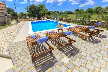 Villa with Pool in Brištane