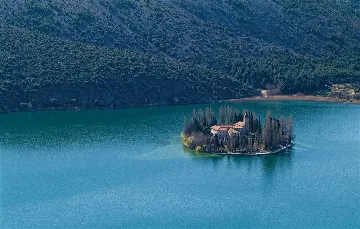 Villa with Pool in Brištane