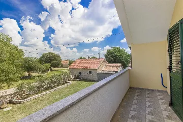 Villa with Pool in Brištane