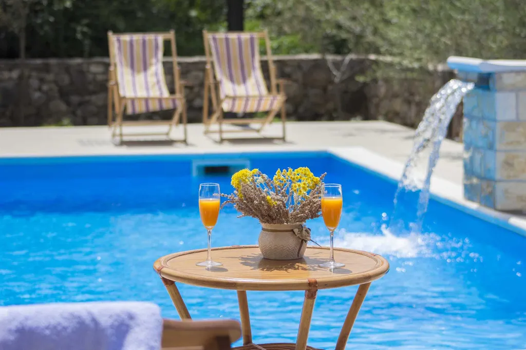 Villa with Pool in Brištane