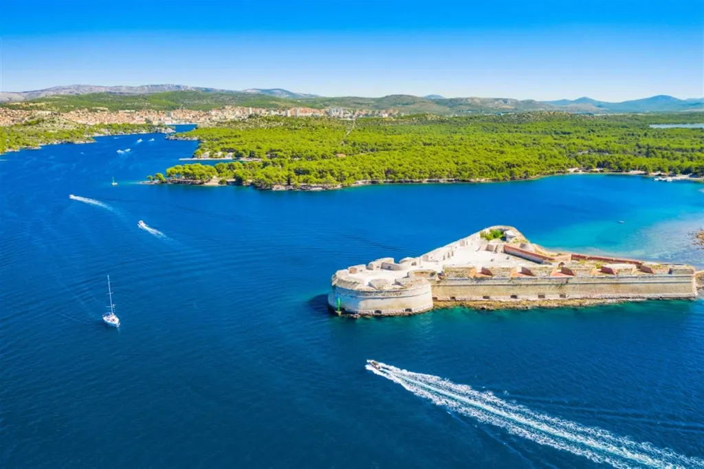 Two-Bedroom Sea View Apartment in Šibenik