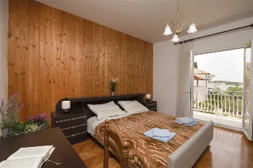 4-Bedroom Sea View Apartment in Šibenik