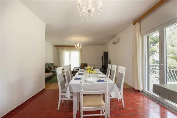 4-Bedroom Sea View Apartment in Šibenik