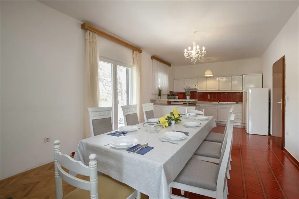 4-Bedroom Sea View Apartment in Šibenik