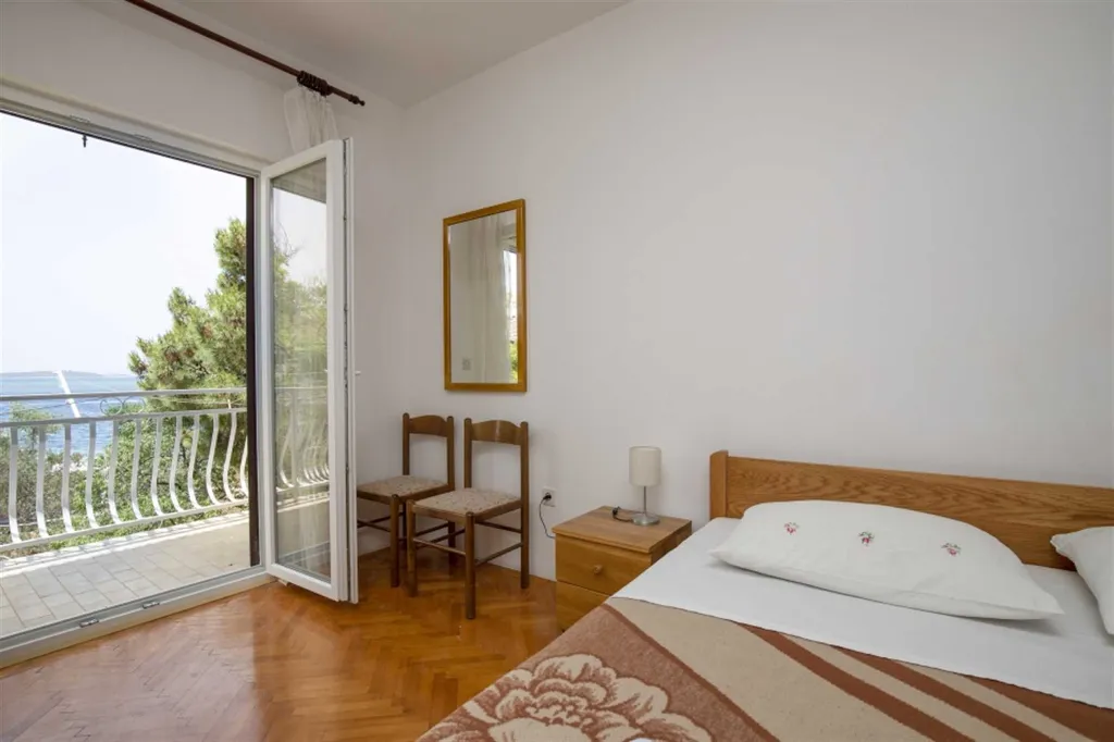 4-Bedroom Sea View Apartment in Šibenik