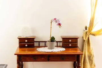 Three-Bedroom Apartment with Pool in Pakoštane