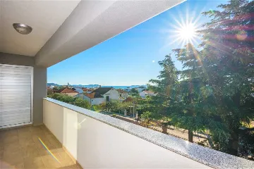 Two-Bedroom Apartment with Shared Pool in Pakoštane