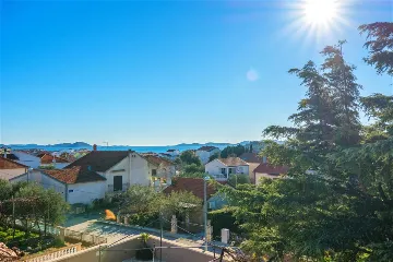 Two-Bedroom Apartment with Shared Pool in Pakoštane