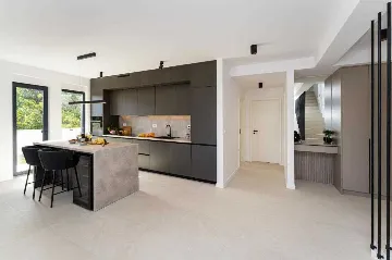 8-Guest Villa with Pool in Seline