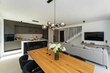 8-Guest Villa with Pool in Seline