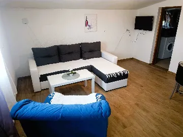 Comfort Retreat Apartment with Parking Vir