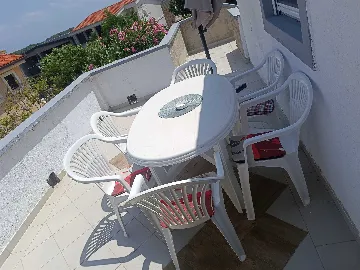 Comfort Retreat Apartment with Parking Vir