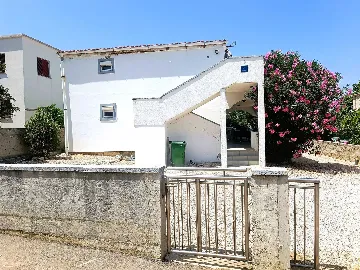 Comfort Retreat Apartment with Parking Vir