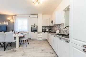 Holiday House in Smilčić for 8 with Private Pool & Sauna