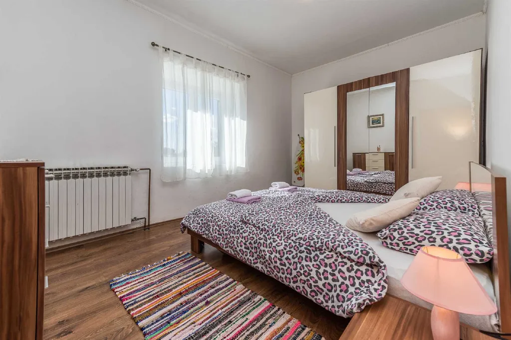 Holiday House in Smilčić for 8 with Private Pool & Sauna