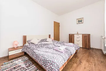 Holiday House in Smilčić for 8 with Private Pool & Sauna