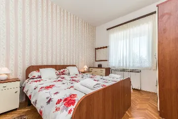 Holiday House in Smilčić for 8 with Private Pool & Sauna