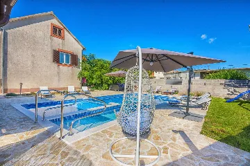 Holiday House in Smilčić for 8 with Private Pool & Sauna