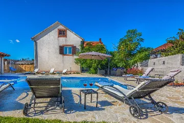 Holiday House in Smilčić for 8 with Private Pool & Sauna