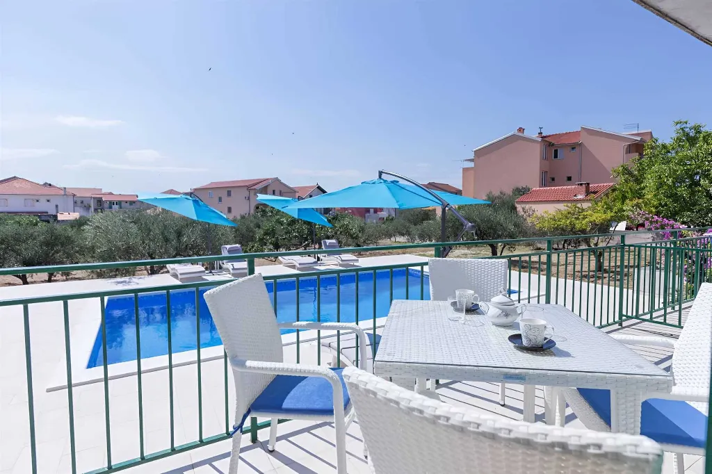 Apartment in Vodice with Shared Outdoor Pool