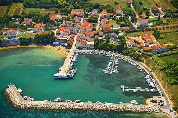 Apartment in Nin (Sabunike) for Up to 5 Guests