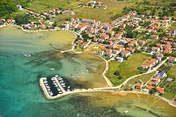 Apartment in Nin (Sabunike) for Up to 5 Guests