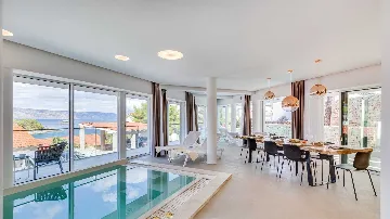 4-Bedroom Villa in Vrboska with Heated Pools