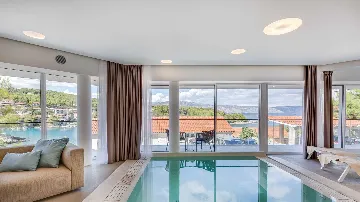 4-Bedroom Villa in Vrboska with Heated Pools