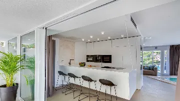 4-Bedroom Villa in Vrboska with Heated Pools