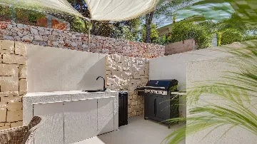 4-Bedroom Villa in Vrboska with Heated Pools