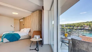 4-Bedroom Villa in Vrboska with Heated Pools